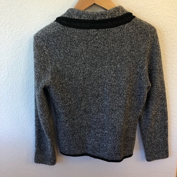 Sweater with embroidered detail - Picture 7 of 11